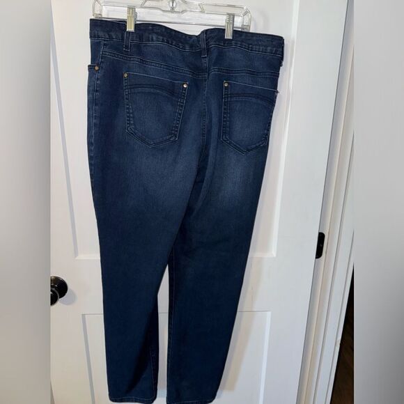 BANDILINO BRAND WOMENS PLUS SIZE JEANS - Picture 3 of 5